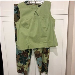 Floral Capri with sleeveless top set